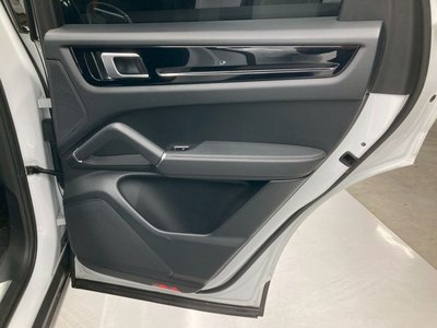 صورة مصغرة 94 لـ 2021 Porsche CAYENNE
