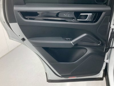 صورة مصغرة 92 لـ 2021 Porsche CAYENNE