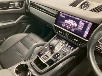 صورة مصغرة 50 لـ 2021 Porsche CAYENNE
