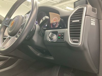 صورة مصغرة 43 لـ 2021 Porsche CAYENNE