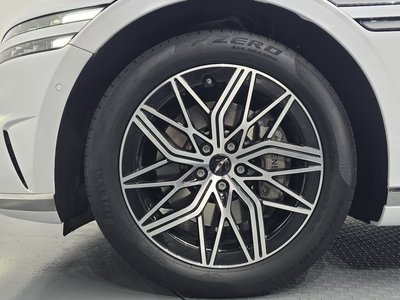 صورة 6 لـ 2022 Genesis G90 (RS4)