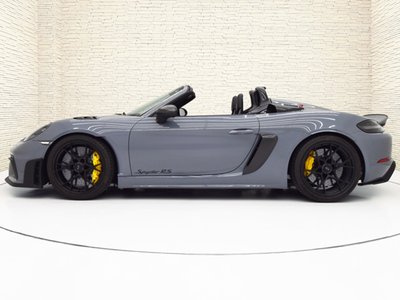 PORSCHE 718 SPYDER - 6