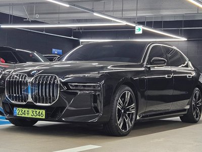 BMW 7 SERIES - 1