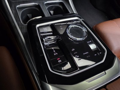 BMW 7 SERIES - 9