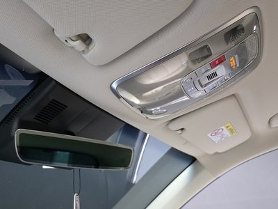 2024 Genesis GV70 — миниатюра 25