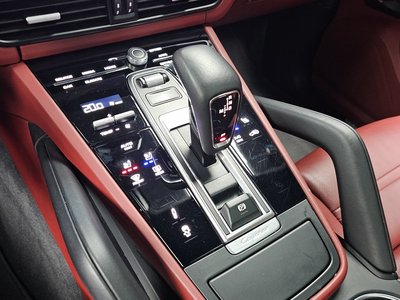 2023 Porsche CAYENNE 照片 9