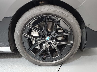 BMW I7 - 6