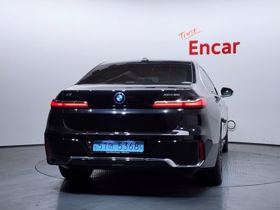BMW I7 - 3