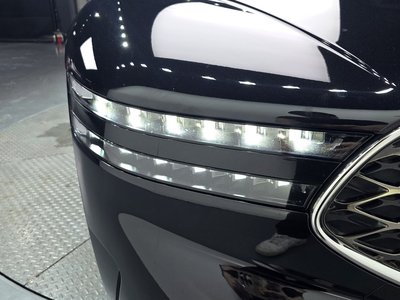 صورة 9 لـ 2022 Genesis G90 (RS4)