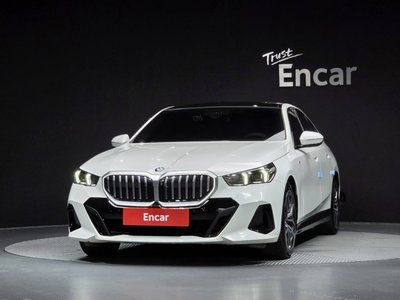 صورة 2 لـ 2023 BMW 5 SERIES