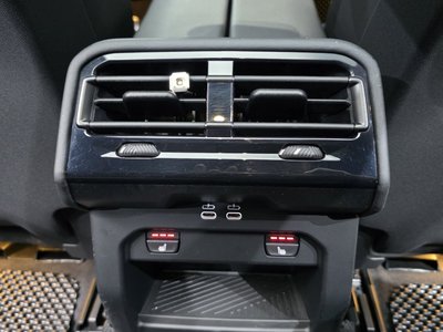 2023 BMW 5 SERIES thumbnail 25