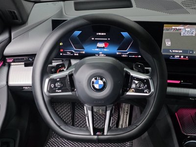 2023 BMW 5 SERIES thumbnail 19