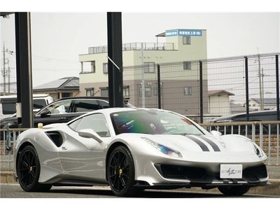 FERRARI 488 - 1