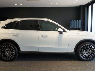 MERCEDES-BENZ GLC - 10