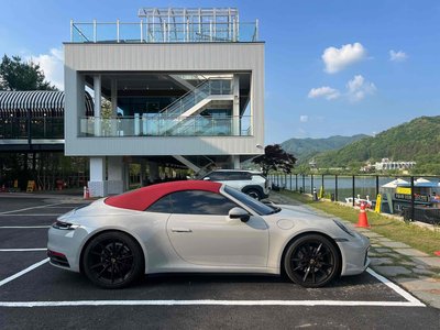 صورة 5 لـ 2021 Porsche 911
