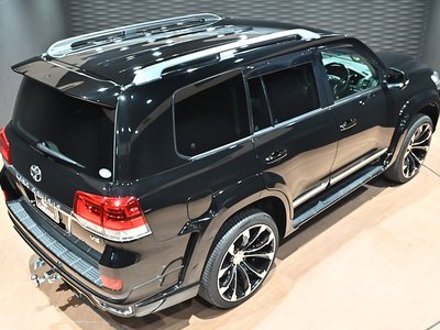 صورة 8 لـ 2018 Toyota LAND CRUISER 200