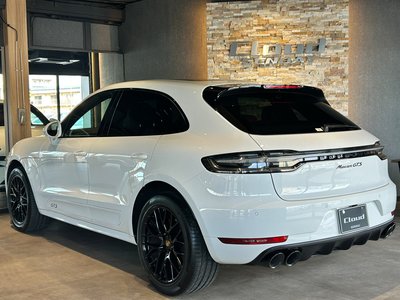 PORSCHE MACAN - 3