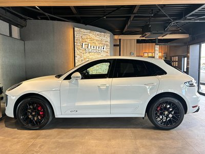 PORSCHE MACAN - 8