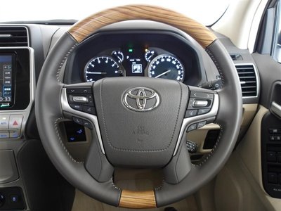 TOYOTA LAND CRUISER PRADO - 4