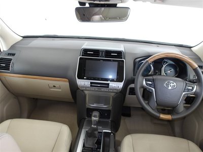 TOYOTA LAND CRUISER PRADO - 3