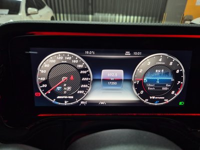 MERCEDES-BENZ G-CLASS - 8