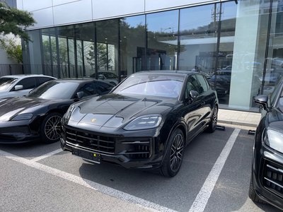 2025 Porsche CAYENNE 照片 1