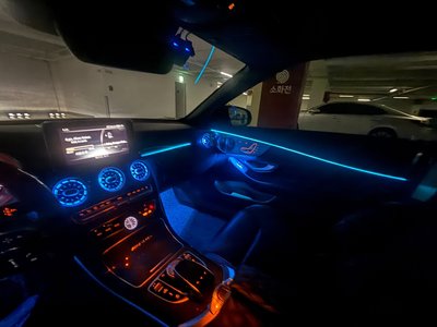 MERCEDES-BENZ C-CLASS - 4