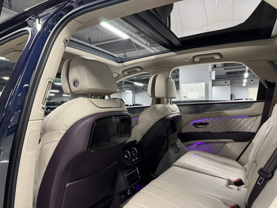 2021 Bentley BENTAYGA thumbnail 12