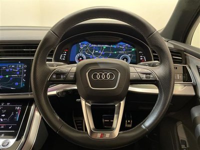 صورة 9 لـ 2022 AUDI Q7