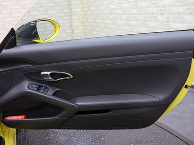 صورة مصغرة 32 لـ 2017 Porsche 718