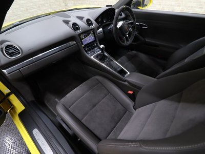 صورة مصغرة 23 لـ 2017 Porsche 718