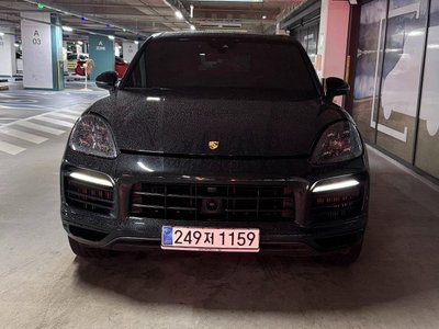 PORSCHE CAYENNE - 1