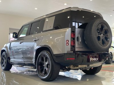 LAND ROVER DEFENDER - 8