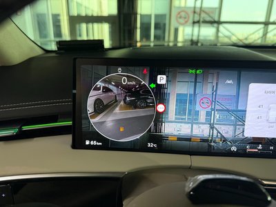 2024 Genesis GV70 — миниатюра 16