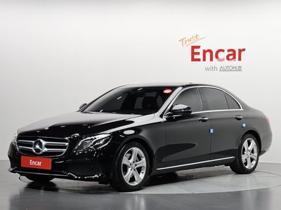 MERCEDES-BENZ E-CLASS - 1