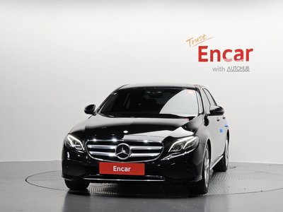 MERCEDES-BENZ E-CLASS - 2