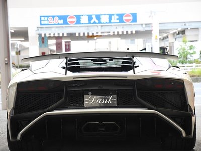 LAMBORGHINI AVENTADOR - 6