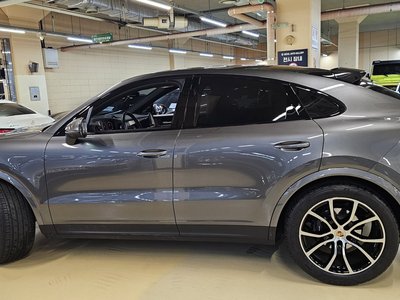 2023 Porsche CAYENNE 照片 2