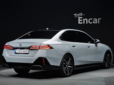 صورة 4 لـ 2026 BMW 5 SERIES
