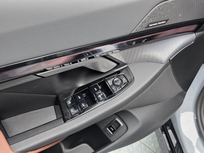 صورة مصغرة 16 لـ 2026 BMW 5 SERIES