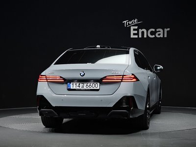 صورة 3 لـ 2026 BMW 5 SERIES
