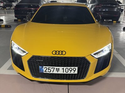 AUDI R8 - 2