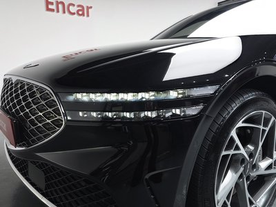 صورة 9 لـ 2023 Genesis G90 (RS4)