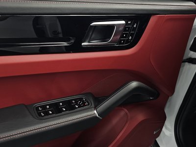 صورة مصغرة 34 لـ 2020 Porsche CAYENNE