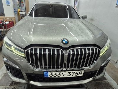 BMW 7 SERIES - 1