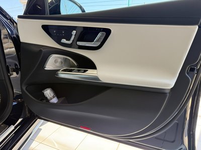 MERCEDES-BENZ E-CLASS - 8