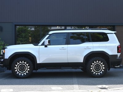 TOYOTA LAND CRUISER 250 - 5