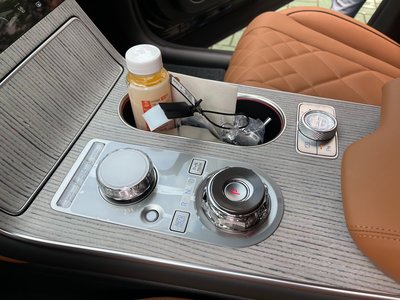 GENESIS GV80 - 8