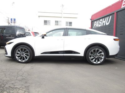 TOYOTA CROWN CROSSOVER - 10