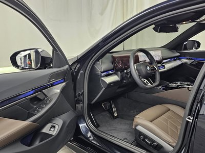 2025 BMW 5 SERIES 照片 10